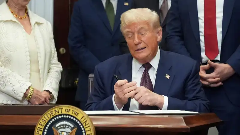Trump’tan Beyaz Saray’a 200 Milyon Dolarlık Lüks Yenileme Projesi