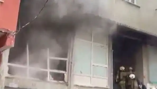 İstanbul'daki Beş Katlı Binada Çıkan Yangın, Olay Yerini Sarsmış Durumda!
