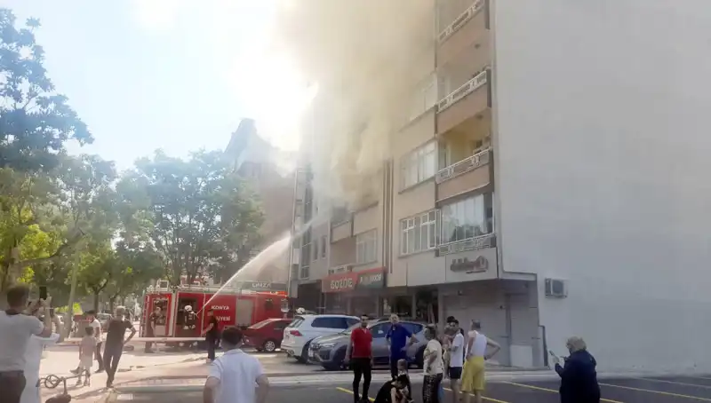 Yangının Pençesindeki Aile: Acı Verici Kurtuluş Hikayesi