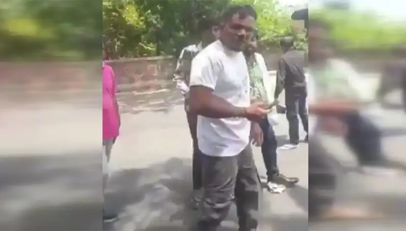 11A Yolcusunun Sıra Dışı Havalimanı Deneyimi: "Biri Beni Yakaladı"