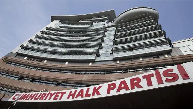 CHP Olağanüstü Kurultayı: Demokraside Yeni Bir Döneme Mi Giriyoruz?