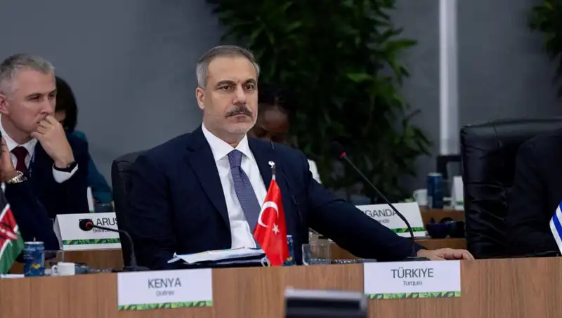 Yapay Zeka ve Gelecek: Bakan Fidan BRICS Zirvesi'nde Kritik Uyarıda Bulundu