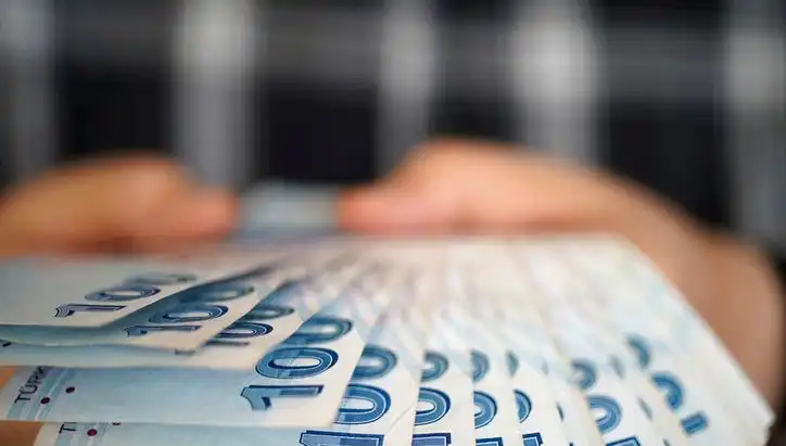 Emekli Promosyonları 2025: Bankalarda Müthiş Fırsatlar Kapıda!