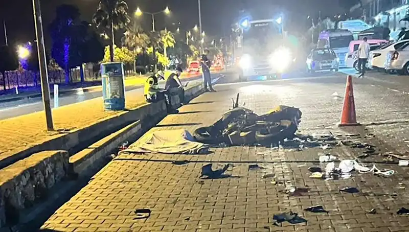 Alanya'da Motosiklet Kazası: Gençlerin Gece Hayatında Sarsıcı Olay