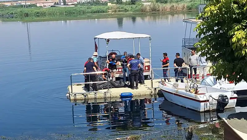 Fırat Nehri'nde Gizemli Bir Erkek Cesedi Bulundu: Detaylar Ne?