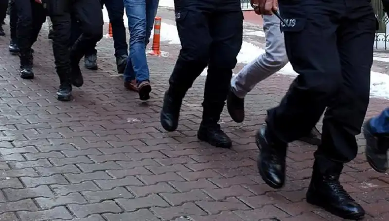 MİT ve Emniyet'ten FETÖ'ye Yönelik Dev Operasyon: Yüzlerce Kişi Gözaltında