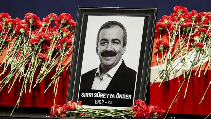 Meclis'te Sırrı Süreyya Önder Anması: Hatıralar ve Şiirle Yaşatılan Bir Miras