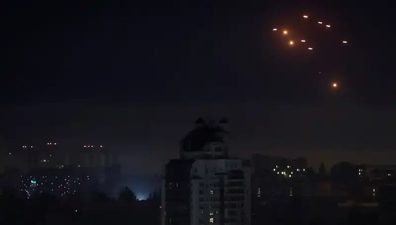 Rusya'nın Kiev'e Hava Saldırısıyla Sumi'de Tahliyeler Başladı