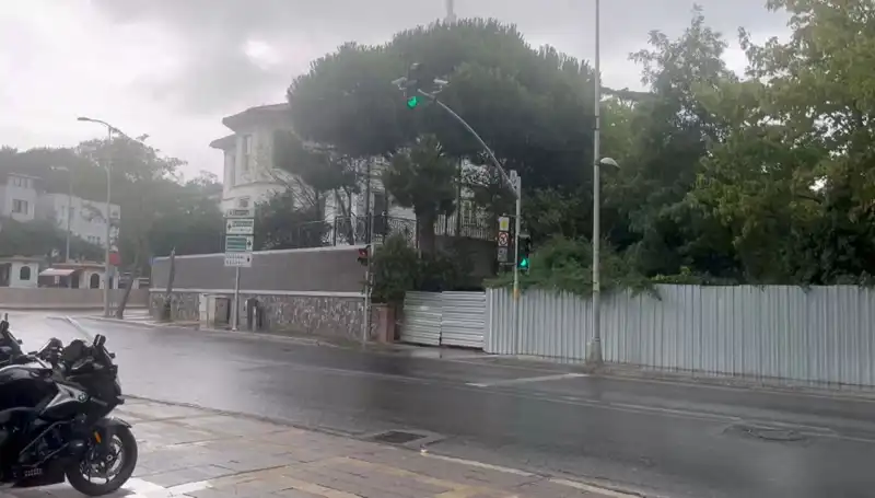İstanbul'da Sağanak Yağış Hayatı Nasıl Etkiliyor?