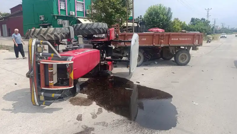 Traktör ve Otomobil Çarpıştı: Kazanın Ardından İki Kişi Yaralandı